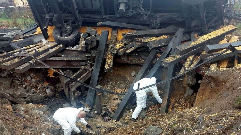 Eksplozja w Przewodowie. Służby pracują na miejscu eksplozji przy granicy z Ukraina. Zginęły dwie  osoby. 