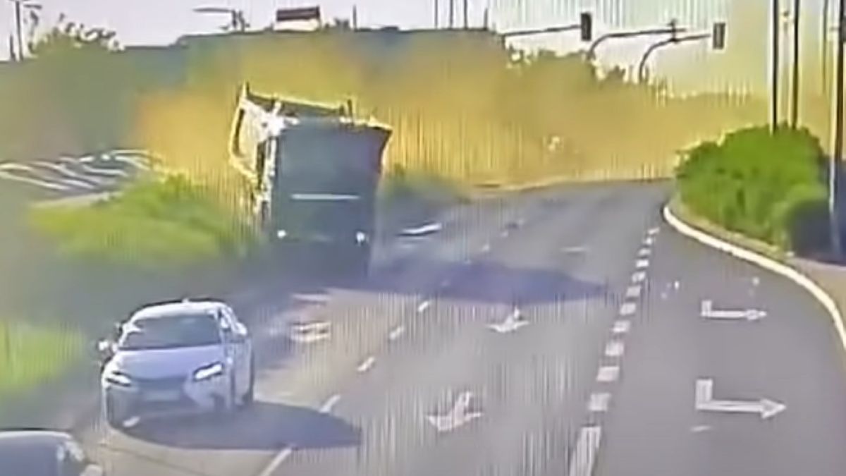 Kierowca ciężarówki uderzył w autobus. Jest akt oskarżenia