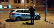 Dwulatek w pampersie spacerował po mieście. Opiekowała się nim... pijana babcia