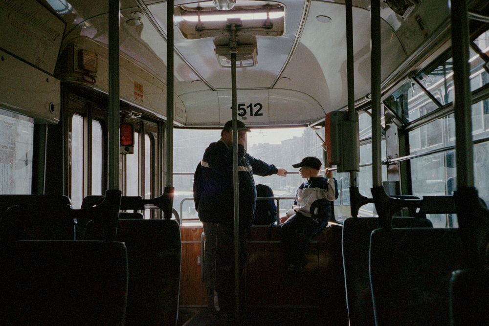 Czy można pokazać portret społeczeństwa fotografując w jednej linii tramwajowej w Łodzi? 12