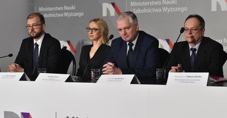 Ostry spór ministrów o finansowanie nauki. Czerwińska kategorycznie odrzuca pomysł Gowina