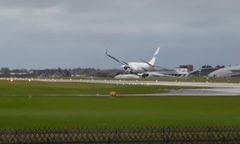 Groźny incydent z udziałem polskiego samolotu. Niebezpieczne lądowanie w Salzburgu