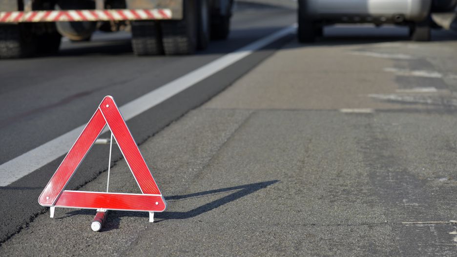 trójkąt ostrzegawczy wypadek kolizja stop