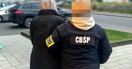 Kolejne zatrzymania ws. fałszywych paszportów covidowych. To pracownicy służby zdrowia