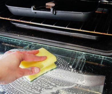 Jak wyczyścić piekarnik tabletką do zmywarki? Genialne sposoby