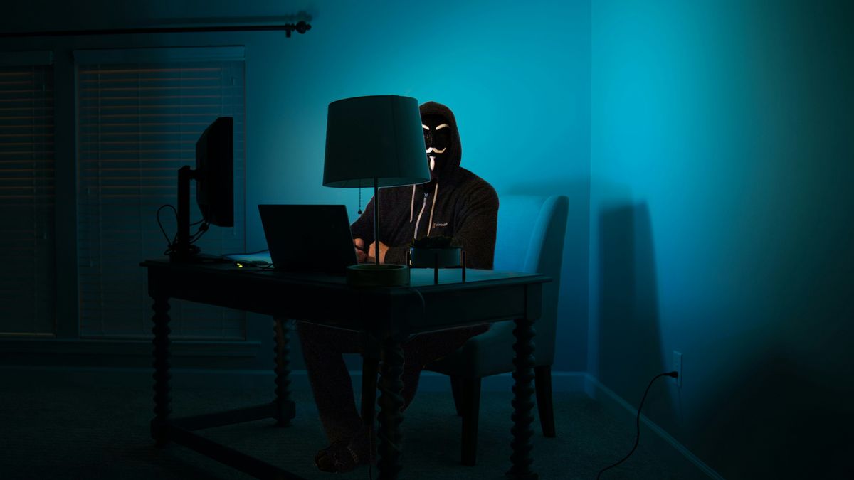 Haker, atak hakerski