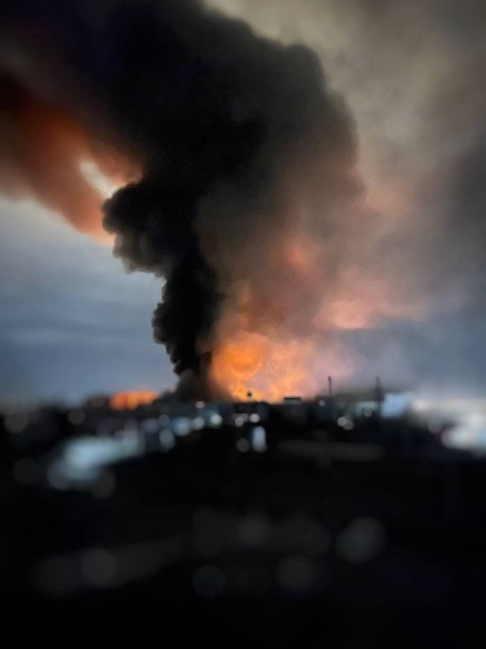 Wojna w Ukrainie. Rosjanie bombardują Odessę. Duży pożar w mieście [RELACJA NA ŻYWO]