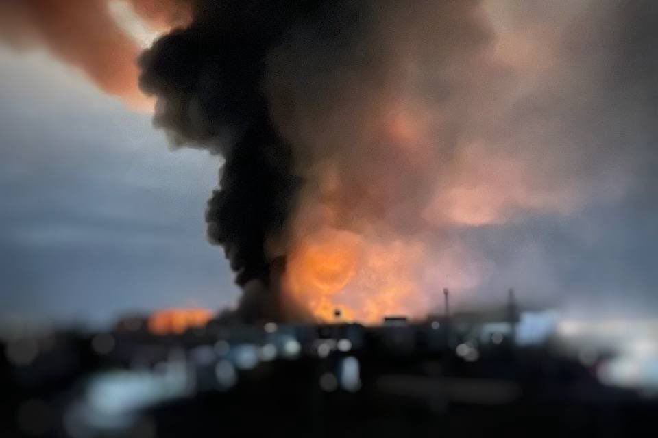 Wojna w Ukrainie. Rosjanie bombardują Odessę. Duży pożar w mieście 