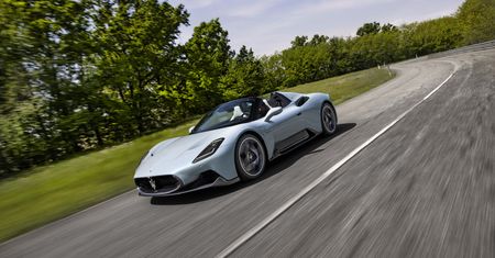 Maserati MC20 Cielo wzywane do serwisu. Włosi dmuchają na zimne