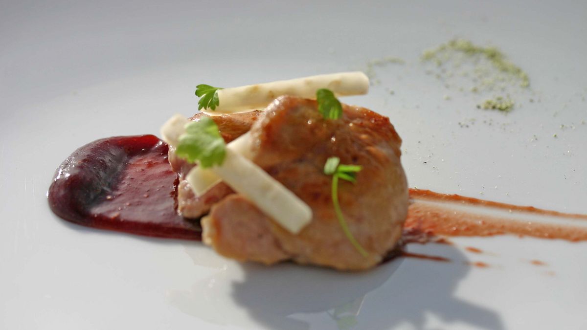 Moczona grasica/trzustka z jagnięciny nowozelandzkiej gotowana na wolnym ogniu