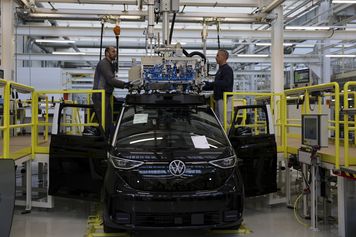 Volkswagen tnie koszty: redukcja etatów ma sięgnąć... ile?!