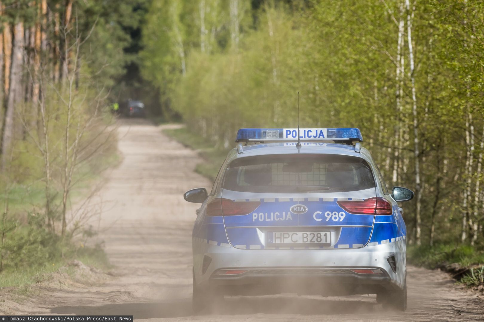 Tajemniczy obiekt wojskowy spad? pod Bydgoszcz?
27.04.2023 BYDGOSZCZ ZAMOSC POLICJA WOJSKO POSZUKIWANIA RESZTEK WOJSKOWEGO OBIEKTU POWIETRZNEGO W LESIE . FOT: TOMASZ CZACHOROWSKI/POLSKA PRESS
Tomasz Czachorowski