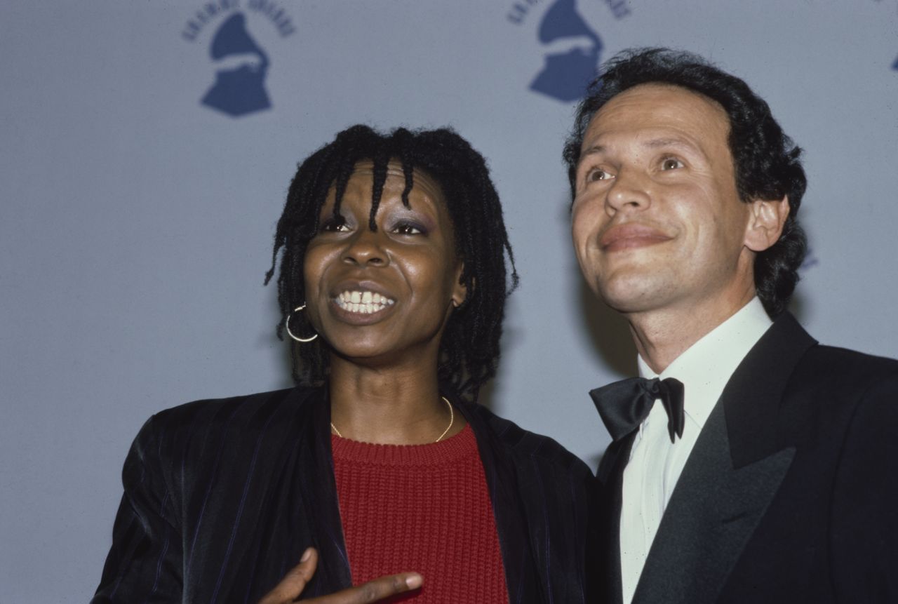 Jest po 70-tce. "Biegam po barach, miewam przygody na jedną noc"