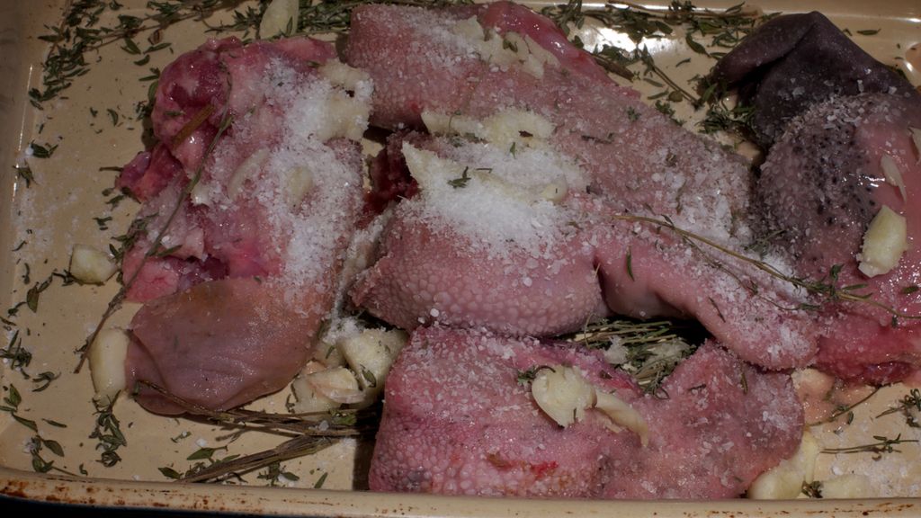 Surowy ozór z jagnięciny nowozelandzkiej