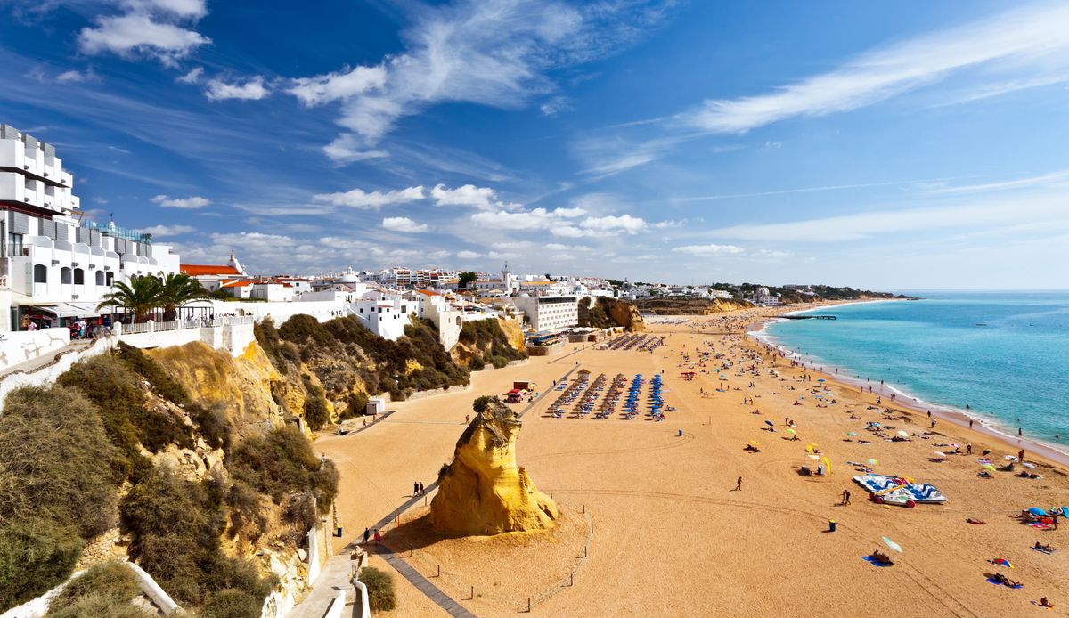 Urlop na wybrzeżu Algarve kosztuje mniej niż 3000 zł 