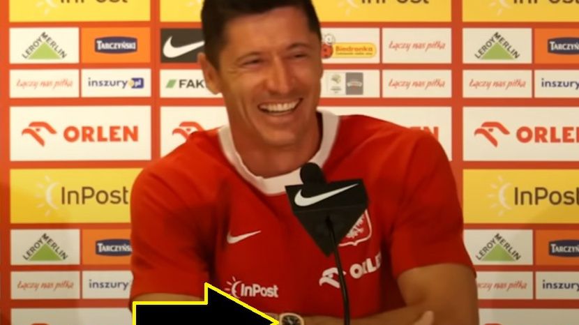 Na zdjęciu: Robert Lewandowski z luksusowym zegarkiem