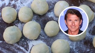 Okrasa zdradził przepis na delikatne kluski. Ziemniaki zastępuje składnikiem z szafki