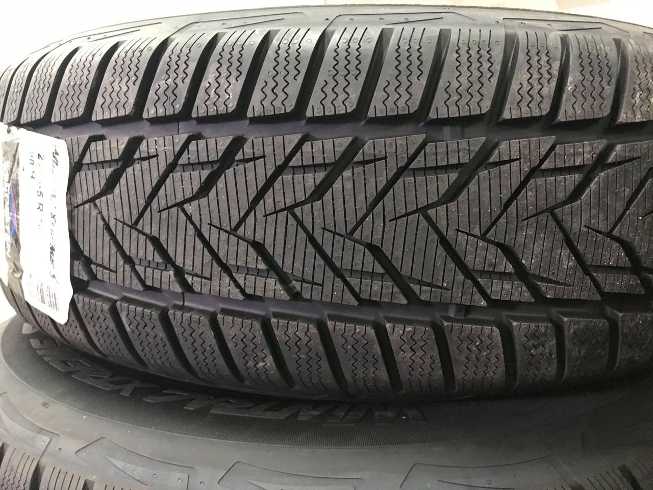 Najlepsze opony zimowe w rozmiarze 185/65 R15