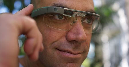Google glass. Prezes zapowiada dalsze pracę