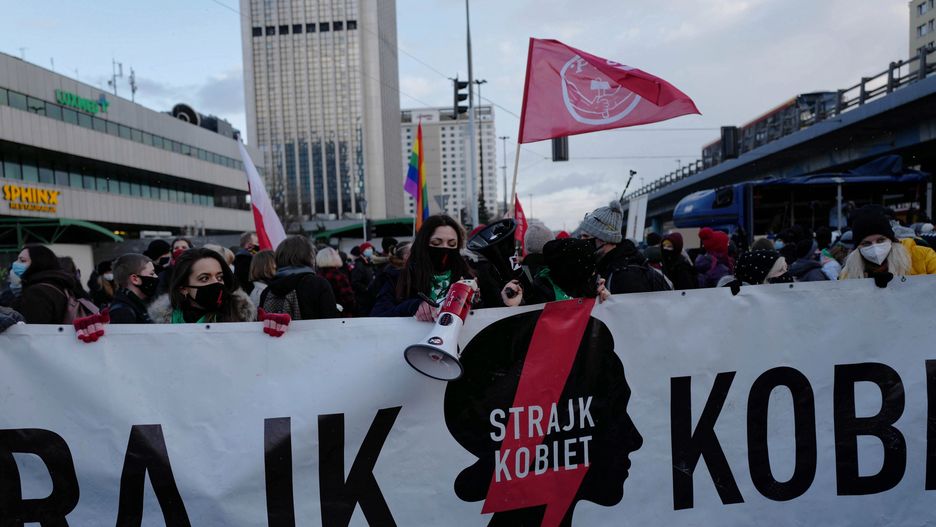 Strajk Kobiet 8 marca. Paraliż ronda "Czterdziestolatka". Interweniuje policja