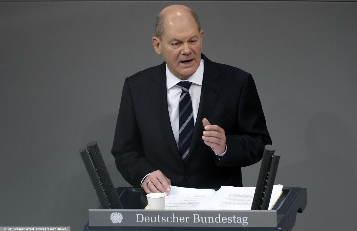 Niemcy. Kanclerz Scholz ostrzega Rosję przed "wysoką ceną" za agresję na Ukrainę
