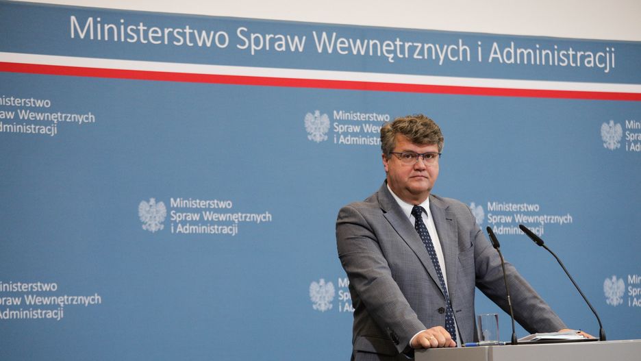 Warszawa 26.04.2022. Konferencja w ministerstwie spraw wewnetrznych i administracji poswiecona liscie sankcyjnej wobec rosyjskich podmiotow i obywateli. N/z Maciej Wasik.