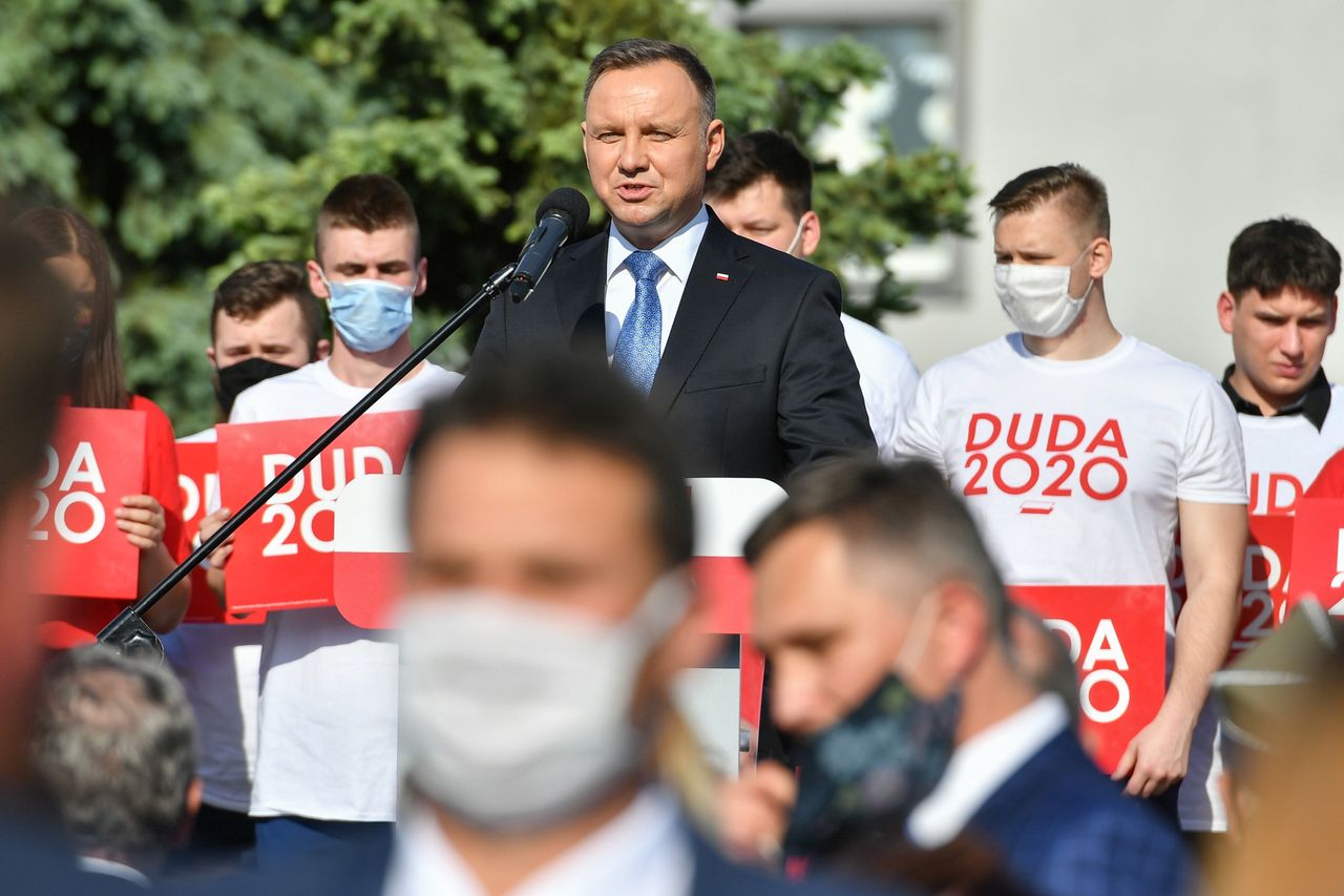 Wybory prezydenckie 2020. Nowy sondaż TVP. Andrzej Duda z niewielką przewagą