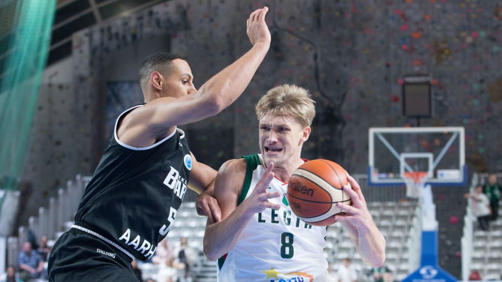 Getty Images /  Foto Olimpik/NurPhoto / Na zdjęciu: Ryan Evans (w czarnym) oraz Filip Matczak