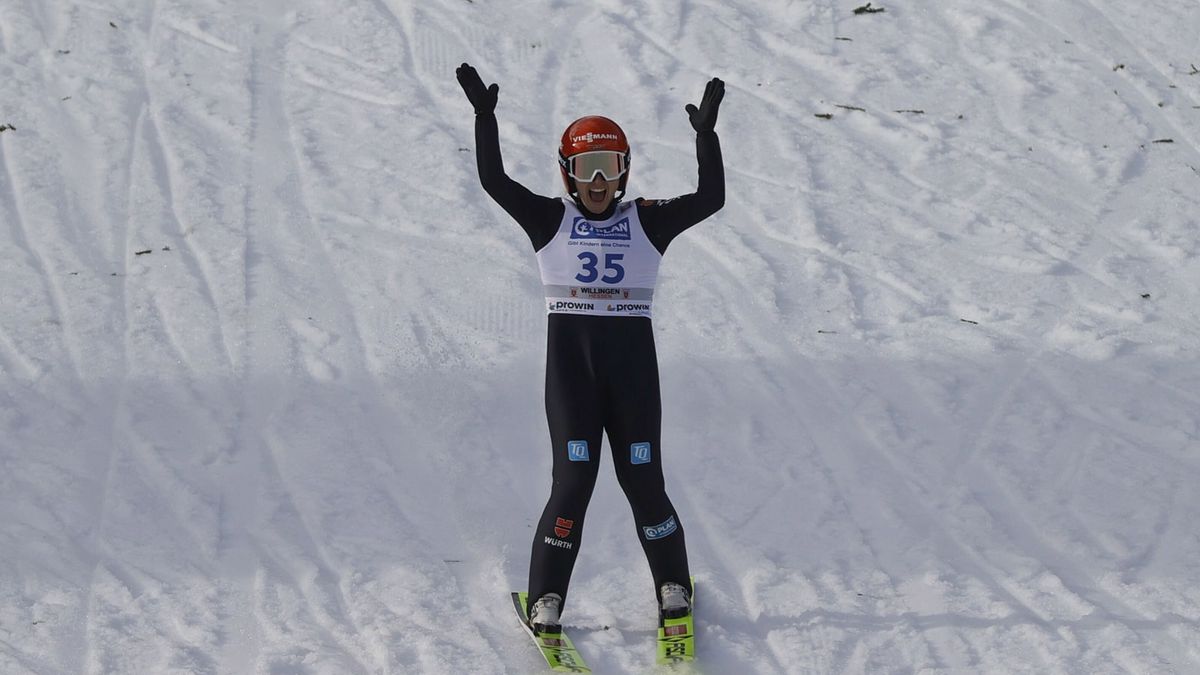 Katharina Althaus na zeskoku skoczni w Willingen