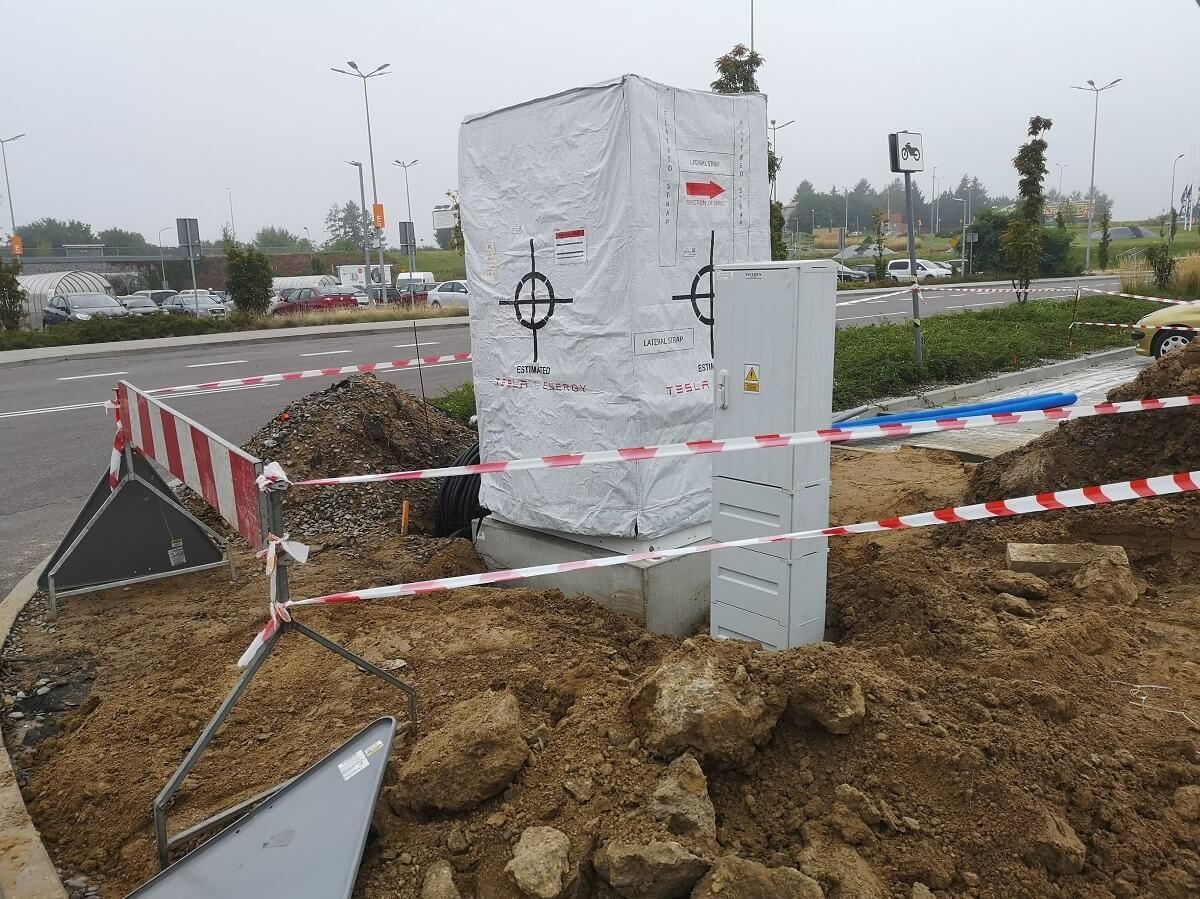 Budowa superchargera Tesli w Lublinie