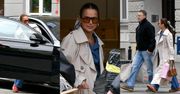 Obładowana tobołkami Paulina Sykut-Jeżyna z mężem i torebunią za ponad tysiaka drepczą razem do bryki za PÓŁ MILIONA (ZDJĘCIA)