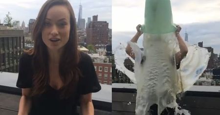 Olivia Wilde oblała się... mlekiem z piersi!