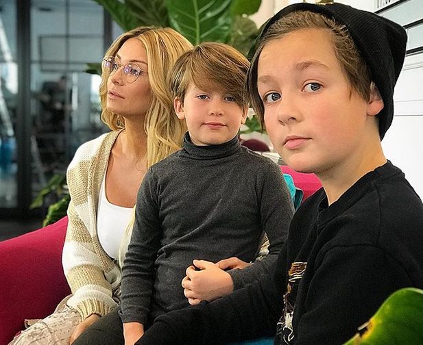 Małgorzata Rozenek wrzuciła zdjęcie z synami i rozpętała się dyskusja. Internauci: "Po co pokazywać publicznie dzieci?"