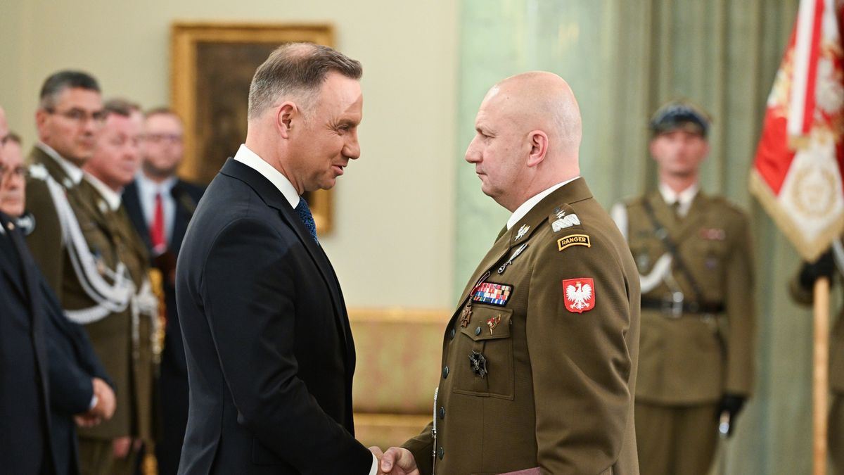 Prezydent Andrzej Duda oraz nowo powołany Dowódca Operacyjny Rodzajów Sił Zbrojnych RP gen. Maciej Klisz 