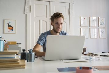 Znowu to robią. Ostrzeżenie przed fałszywymi wiadomościami