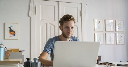 Znowu to robią. Ostrzeżenie przed fałszywymi wiadomościami