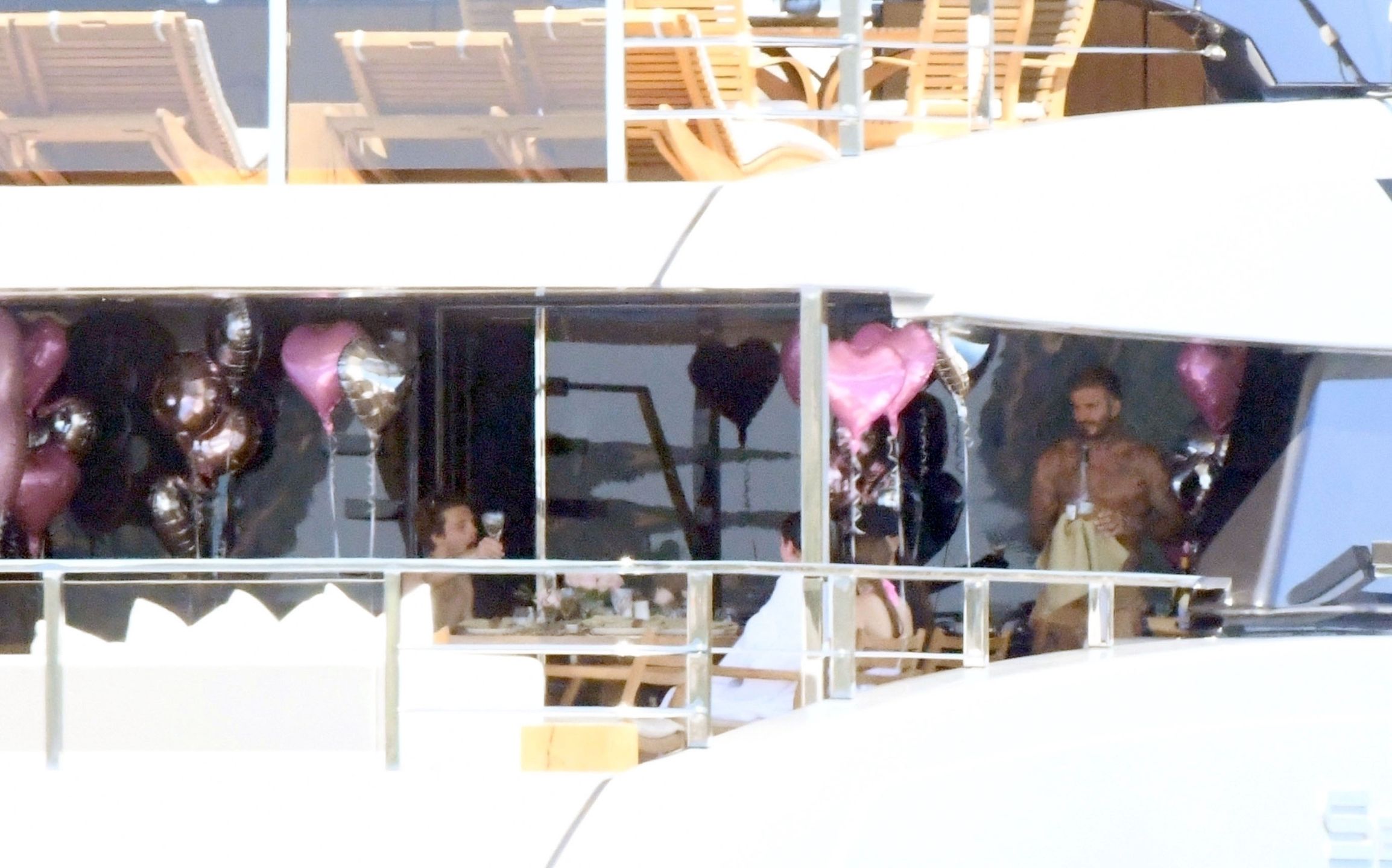 Beckhamowie świętują urodziny córki na jachcie za 26 mln złotych (ZDJĘCIA)