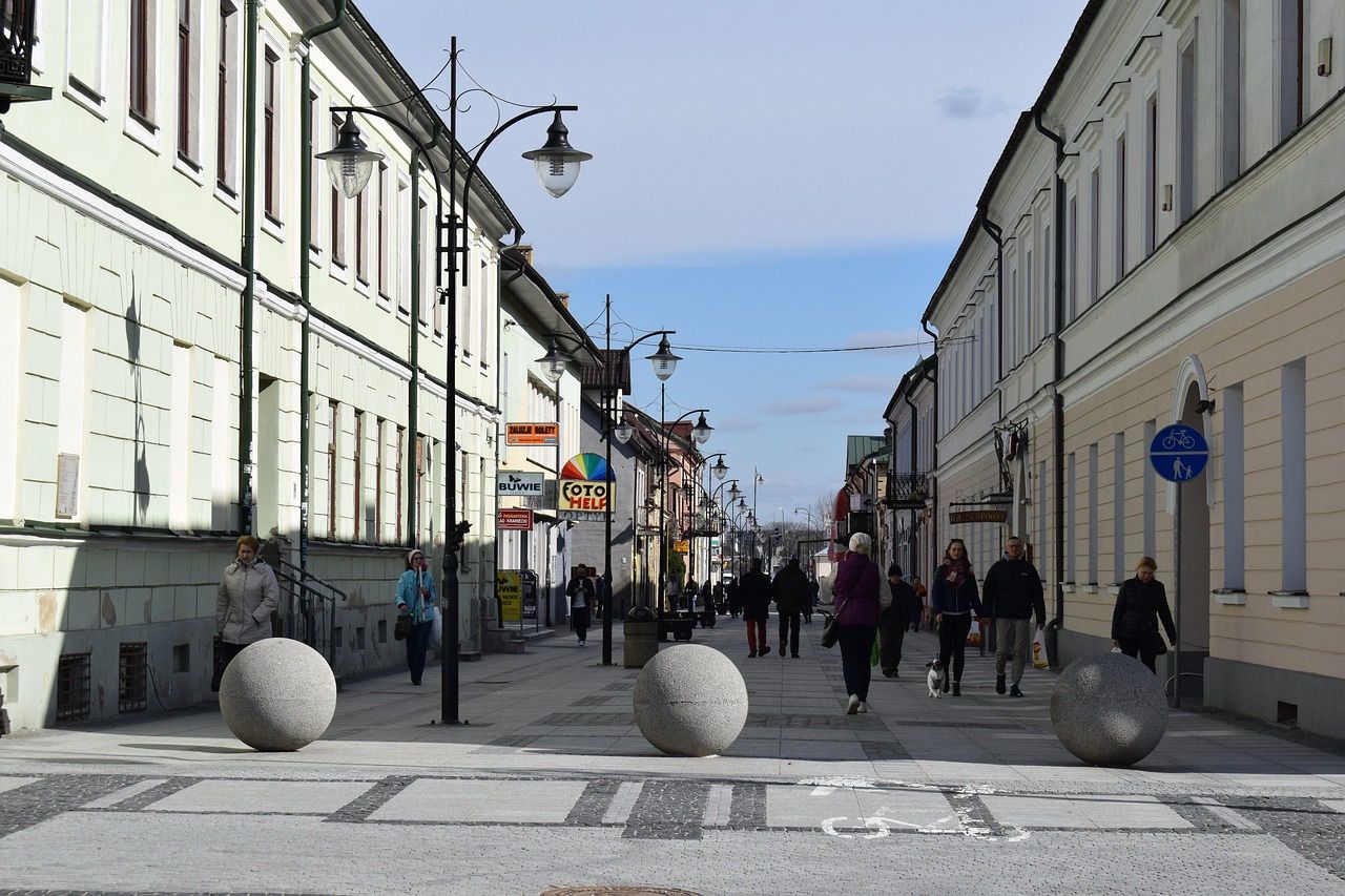Zakończyła się przebudowa ulicy Piaskowej w Suwałkach