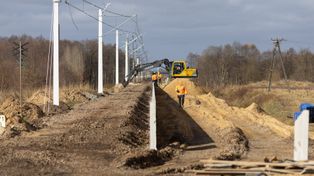 Kobylnica: Modernizacja torów. Ruchliwy przejazd kolejowy zamknięty
