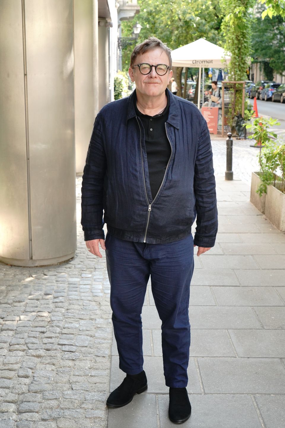 Olaf Lubaszenko przed studiem "Dzień Dobry TVN"