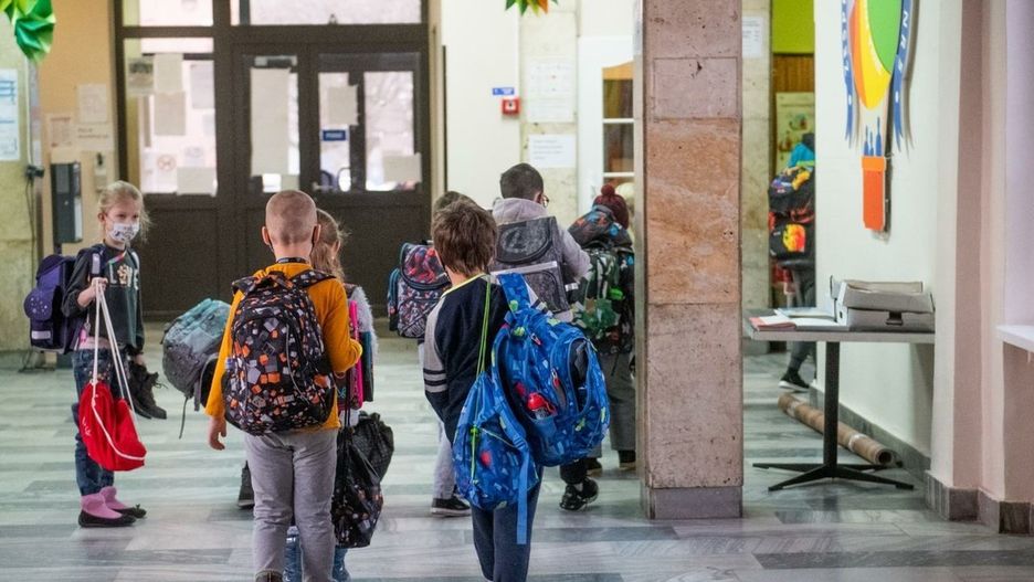 Rodzice uczniów obawiają się, że planowane zmiany mogą  oznaczać likwidację szkół.