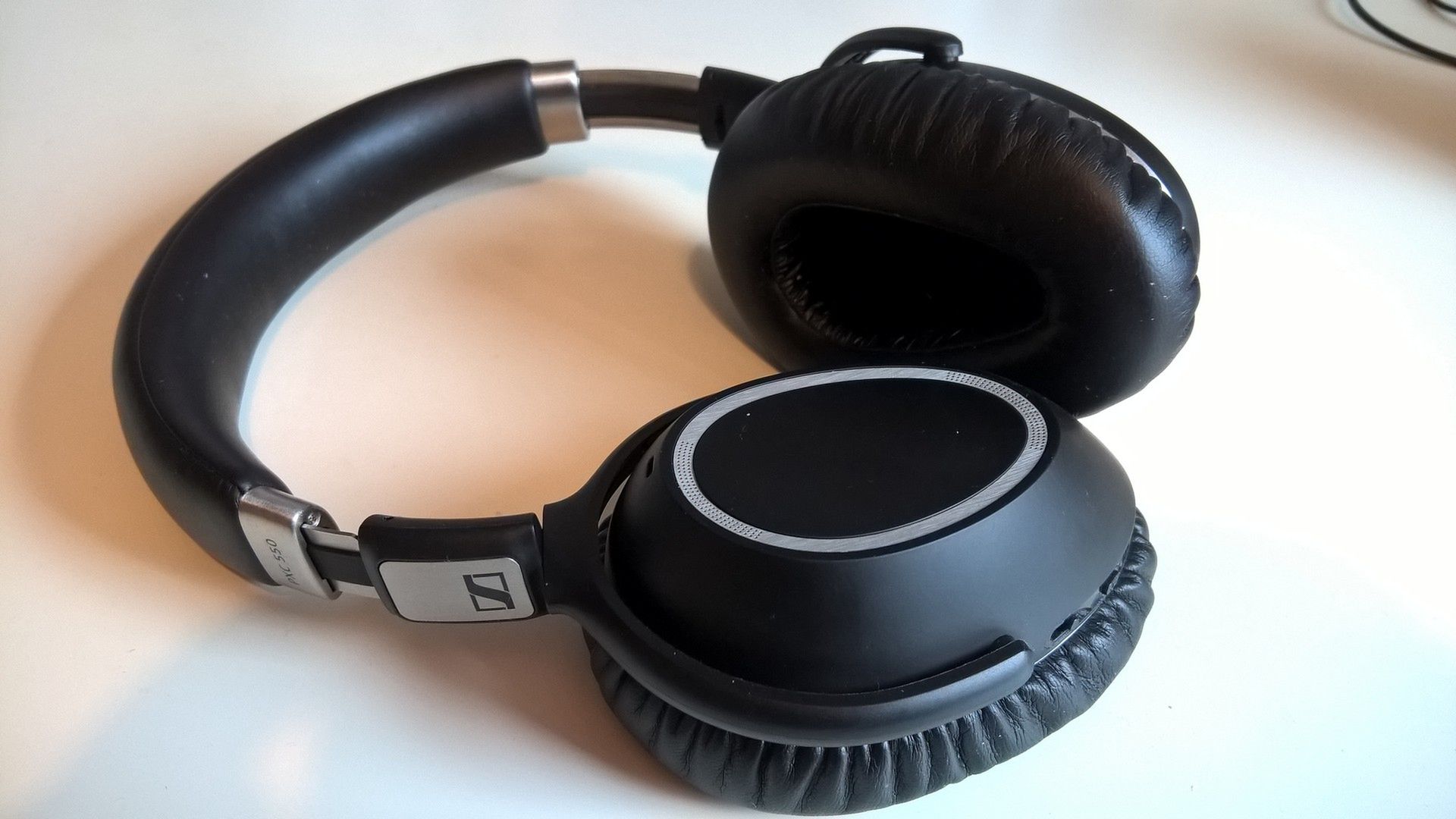 Sennheiser PXC 550 – test słuchawek z aktywnym tłumieniem hałasu 8