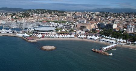 Warszawa na targach nieruchomości w Cannes