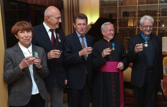 Najwyższe odznaczenia państwowe we Francji przyznano Polakom