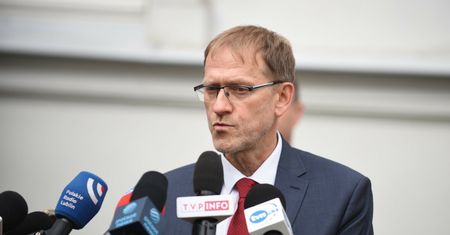 Rekordy zakażeń i zgonów. Prof. Krzysztof Tomasiewicz: Przeciwnicy szczepień nie zmieniają podejścia
