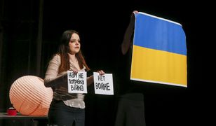 Artyści solidaryzują się z Ukrainą. Symboliczne gesty na scenach teatrów