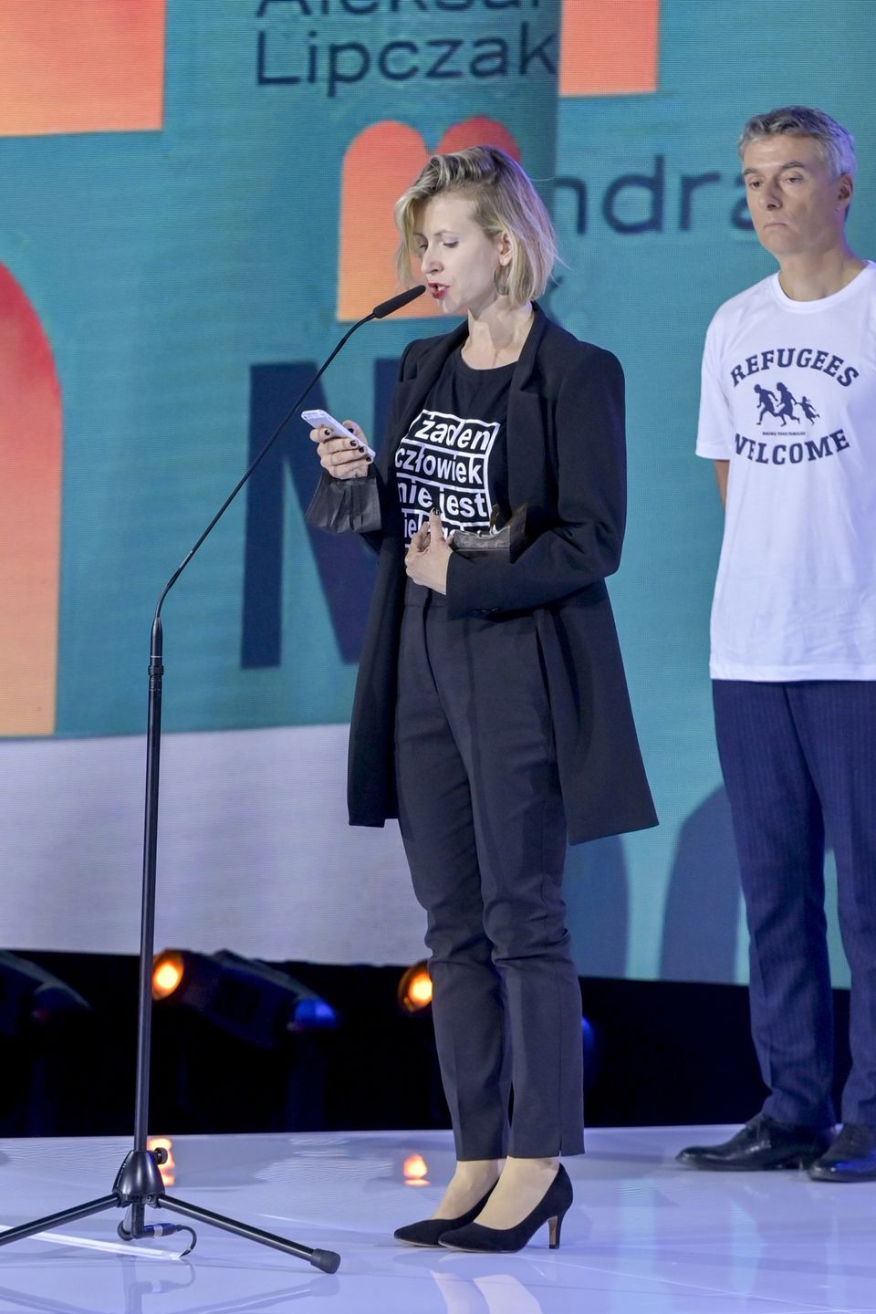 Aleksandra Lipczak odczytuje list Rodzin Bez Granic
