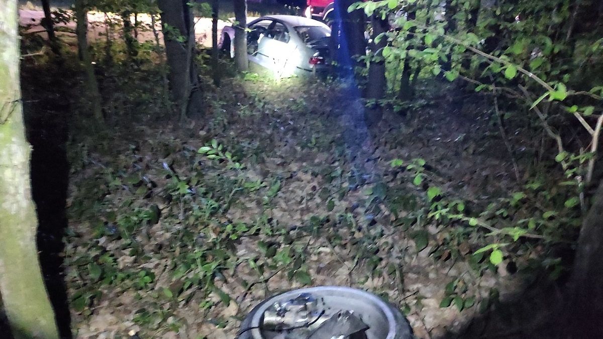 Zderzenie dwóch BMW w miejscowości Borzechów Kolonia