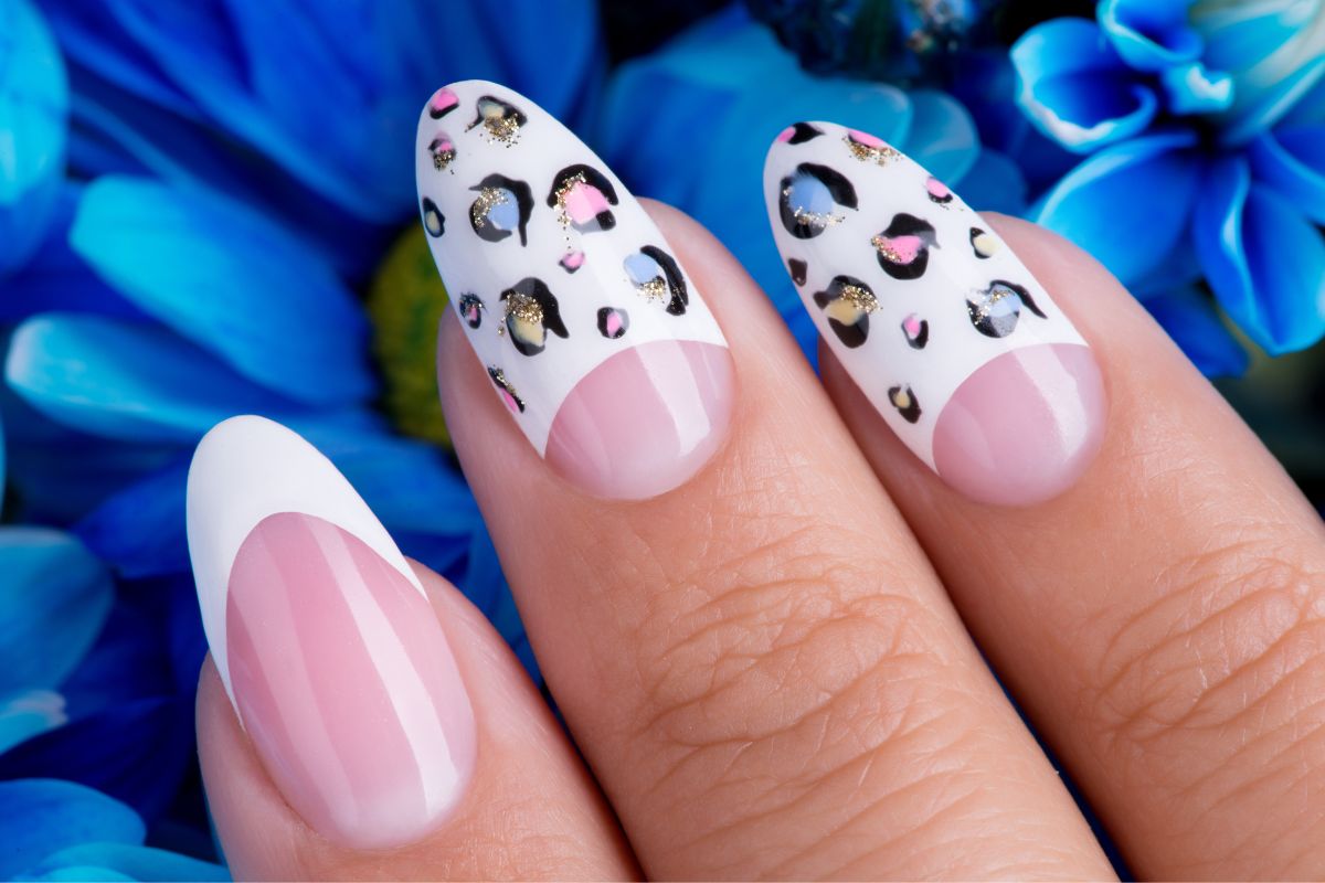 How to style nails?