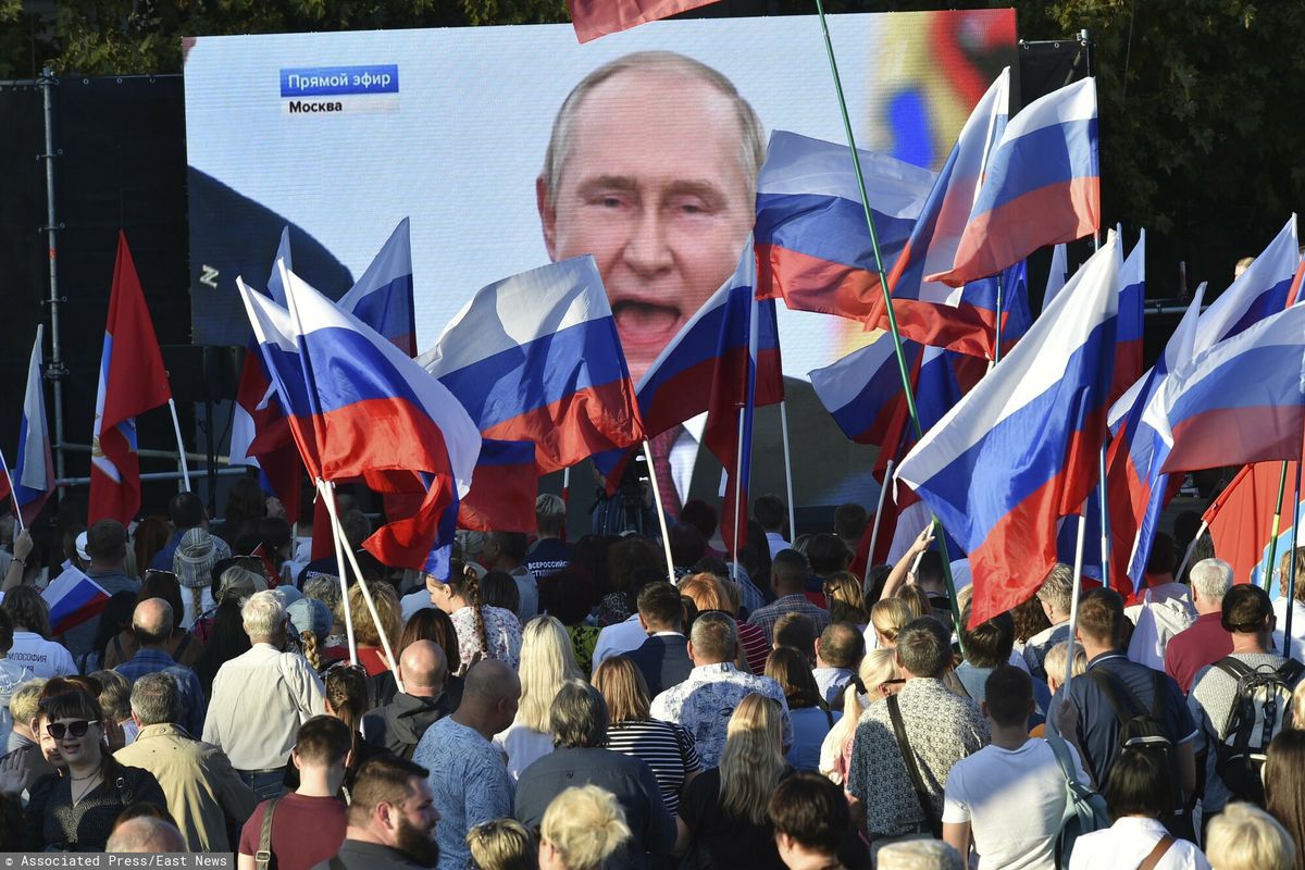 Według sondażowni Centrum Lewady, ocena działalności Władimira Putina jako prezydenta spadła w ostatnim miesiącu 